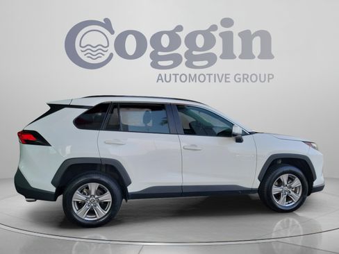 Used 2024 Toyota RAV4 XLE FWD image 5