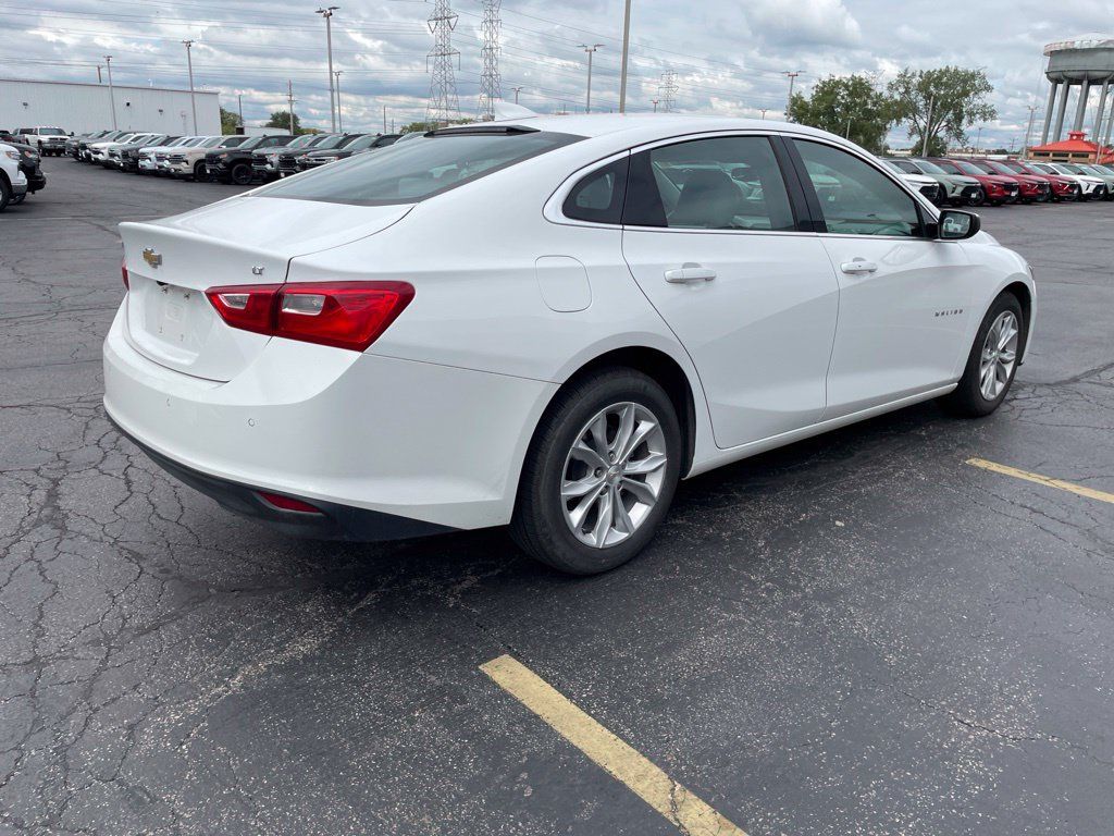 Used 2025 Chevrolet Malibu LT FWD image 5
