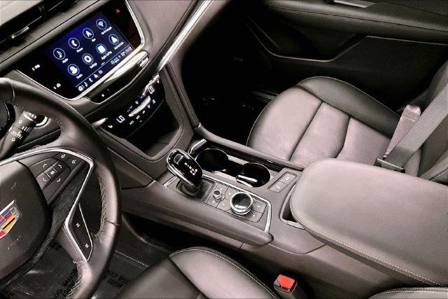 Used 2023 Cadillac XT5 Premium Luxury AWD/4WD image 17