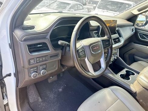 Used 2023 GMC Yukon SLT image 10