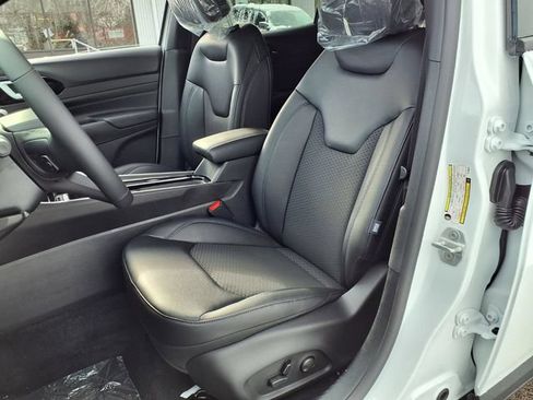 New 2026 Jeep Compass Latitude AWD/4WD image 4