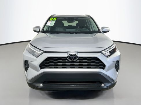Used 2025 Toyota RAV4 XLE w/ Convenience Package FWD image 11