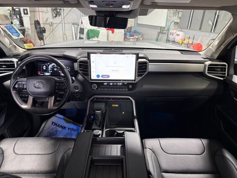 Used 2024 Toyota Tundra Limited AWD/4WD image 7