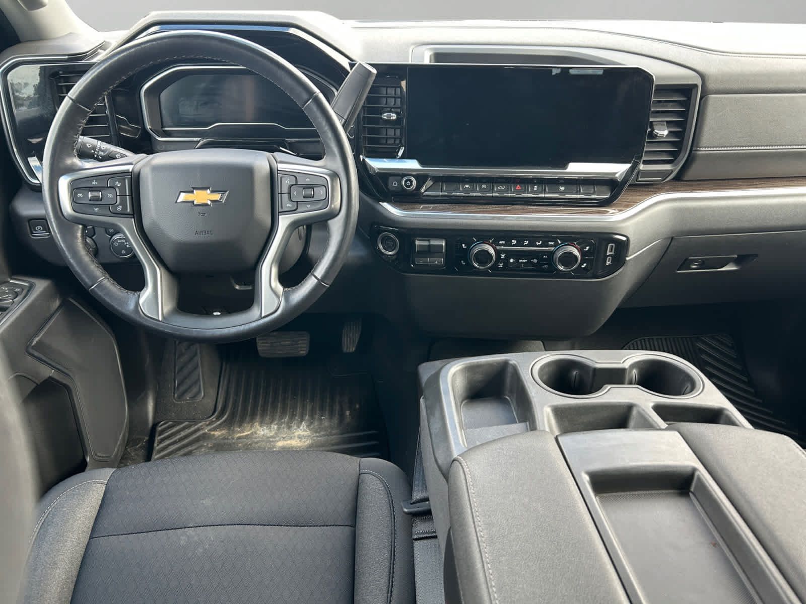 Used 2022 Chevrolet Silverado 1500 LT w/ Convenience Package II AWD/4WD image 10