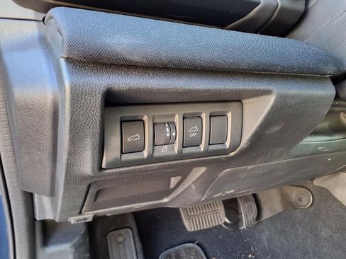 Certified 2025 Subaru Outback Premium image 15