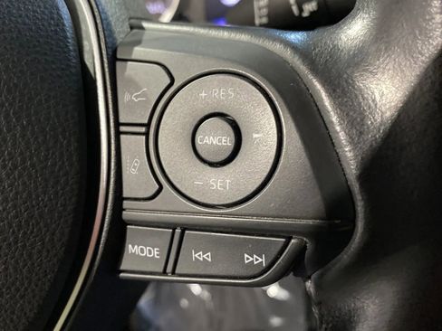 Used 2022 Toyota Corolla SE w/ Carpet Mat Package (TMS) image 17