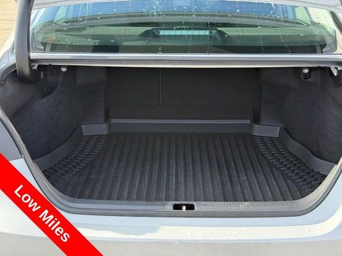 Used 2024 Toyota Camry LE image 9