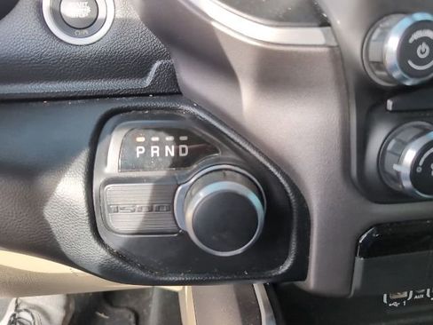 Used 2021 RAM 1500 2WD Crew Cab image 18