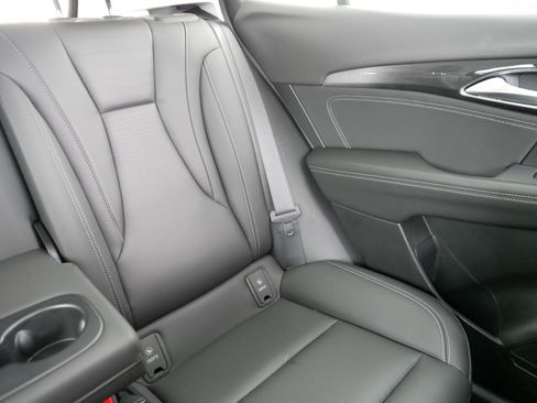 Used 2025 Buick Envision Preferred image 14