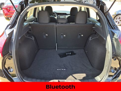 Certified 2025 Nissan Kicks Play S FWD image 9