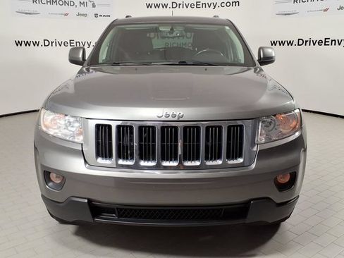 Used 2012 Jeep Grand Cherokee Laredo w/ Laredo E Group AWD/4WD image 2