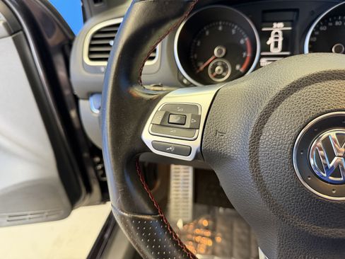 Used 2011 Volkswagen GTI 2-Door FWD image 15