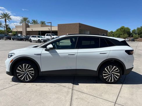 Used 2024 Volkswagen ID.4 Pro AWD/4WD image 11