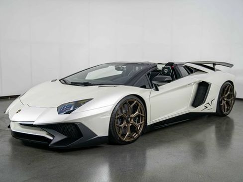 Used 2016 Lamborghini Aventador LP 750-4 Superveloce AWD/4WD image 4