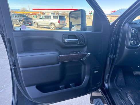 Used 2020 GMC Sierra 3500 Denali w/ Denali Ultimate Package image 16