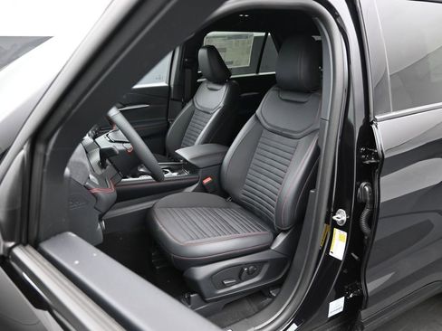 New 2026 Ford Explorer ST-Line w/ ST-Line Street Pack image 8