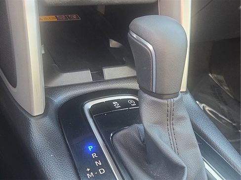 Certified 2024 Toyota Corolla Cross XLE image 26