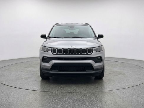 Used 2025 Jeep Compass Limited image 2
