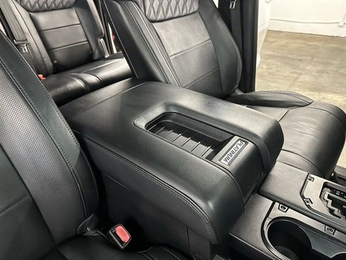 Used 2017 Toyota Tundra Platinum AWD/4WD image 39