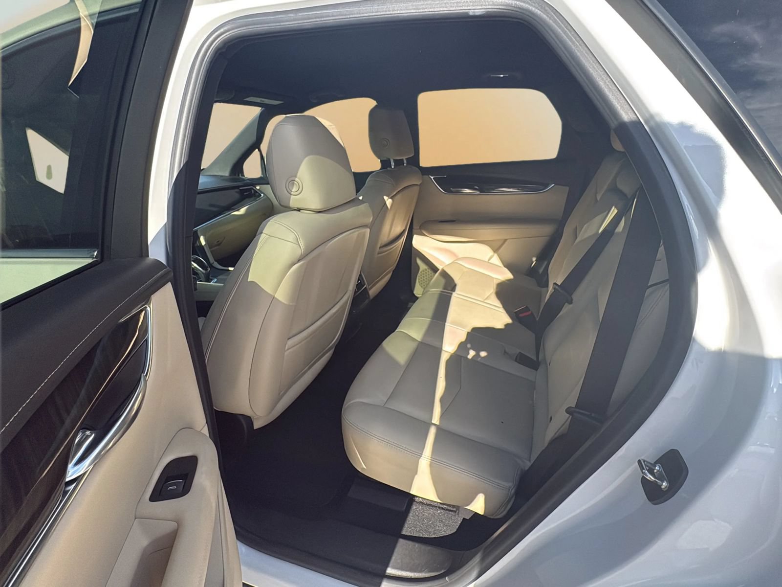 Used 2018 Cadillac XT5 FWD image 23
