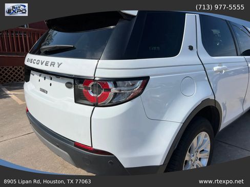 Used 2018 Land Rover Discovery Sport SE AWD/4WD image 17