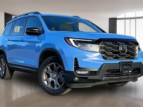 Certified 2024 Honda Passport TrailSport image 3