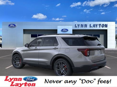 New 2026 Ford Explorer ST-Line w/ ST-Line Street Pack RWD image 4