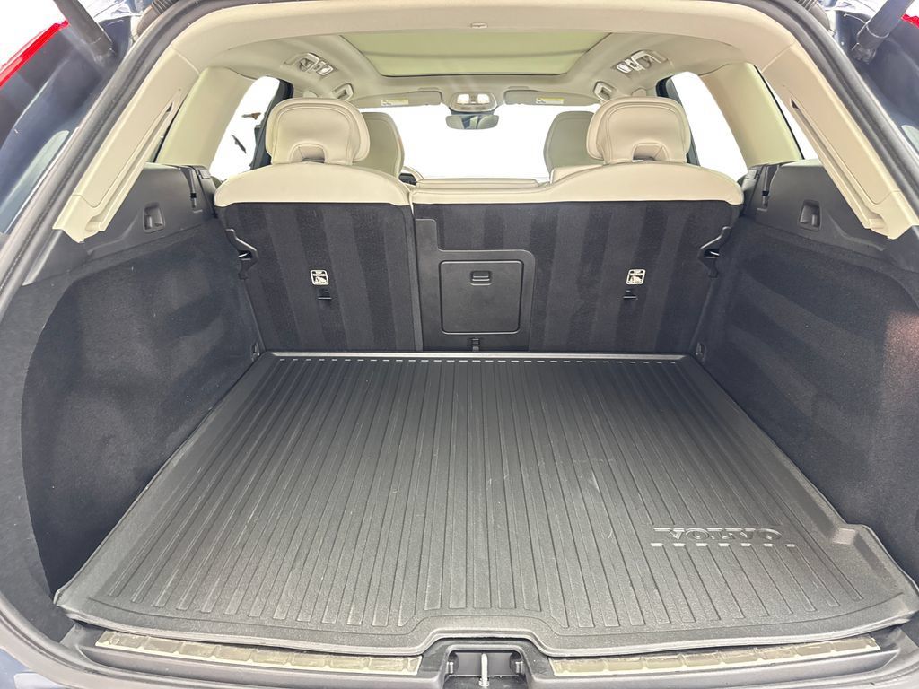Used 2024 Volvo XC60 B5 Plus w/ Protection Package Premier AWD/4WD image 79