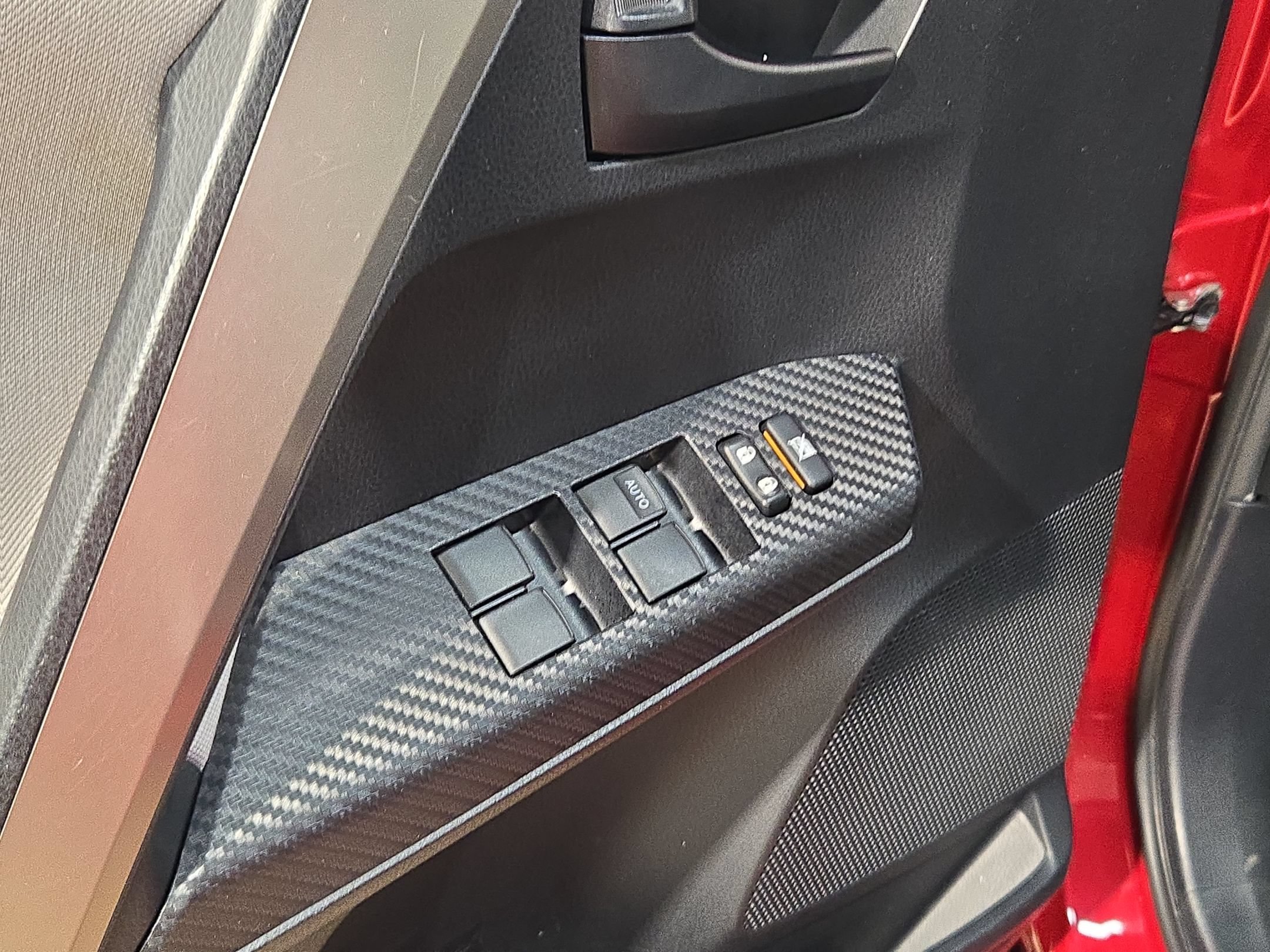 Used 2015 Toyota RAV4 LE FWD image 21