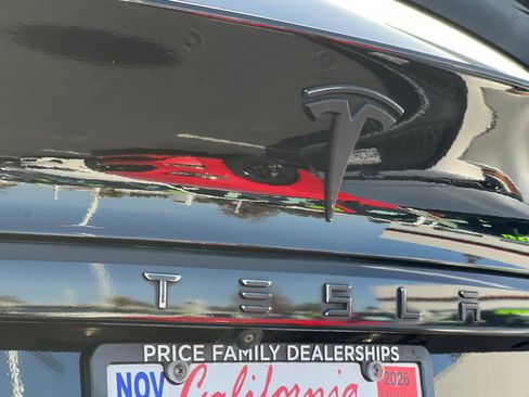 Used 2020 Tesla Model X Long Range image 13