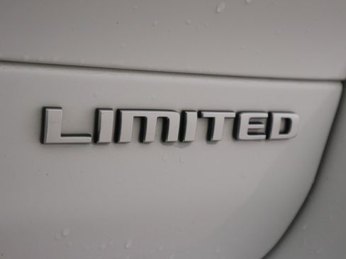 Certified 2021 Jeep Grand Cherokee L Limited w/ Luxury Tech Group II image 37