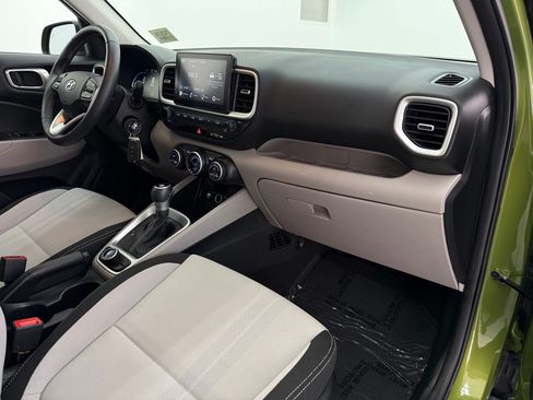 Used 2023 Hyundai Venue SEL FWD image 27