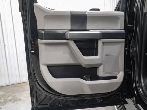 Used 2017 Ford F250 XLT w/ XLT Value Package AWD/4WD image 45