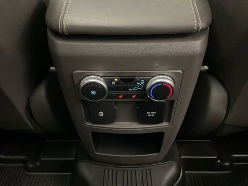 Used 2020 Ford Explorer Platinum w/ Premium Technology Package image 31