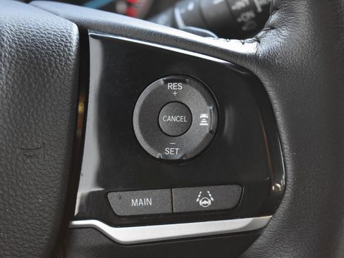 Used 2022 Honda Pilot Touring image 7