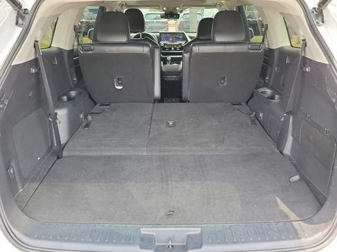 Used 2022 Toyota Highlander Platinum AWD/4WD image 15