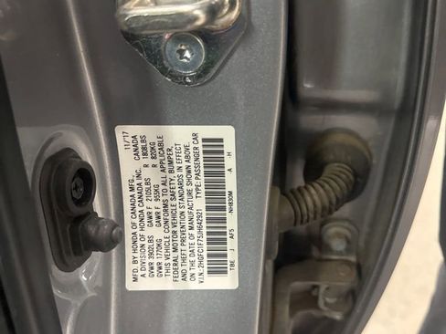 Used 2018 Honda Civic EX-L image 6