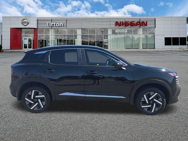Certified 2026 Nissan Kicks SV FWD image 8