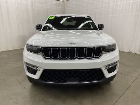 Used 2024 Jeep Grand Cherokee Limited 4xe AWD/4WD image 9