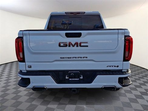 Used 2020 GMC Sierra 1500 AT4 w/ Off-Road Performance Package image 5
