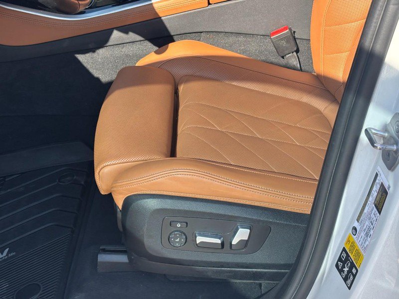 Used 2023 BMW X5 xDrive40i AWD/4WD image 17