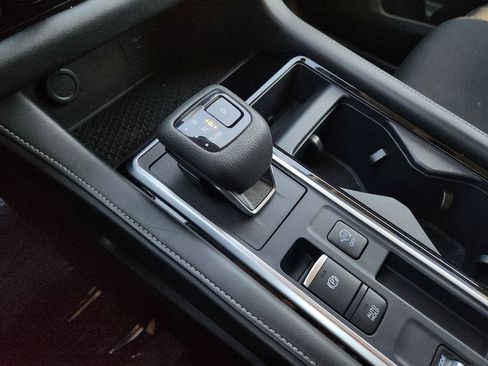 Used 2025 Nissan Pathfinder SV image 20