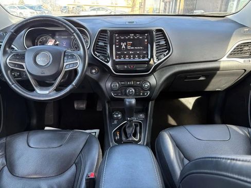 Used 2019 Jeep Cherokee Limited AWD/4WD image 11