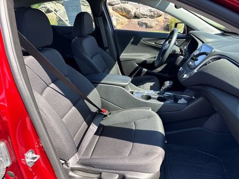 Used 2024 Chevrolet Malibu LT w/ Sport Edition FWD image 11