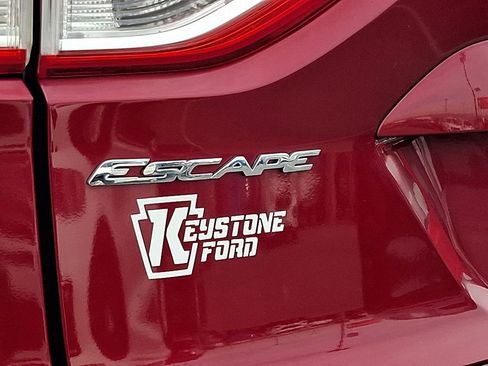 Used 2016 Ford Escape SE w/ Equipment Group 201A image 30