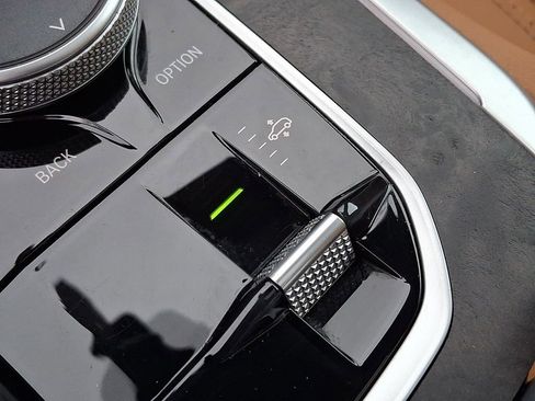 Certified 2025 BMW X5 xDrive50e w/ M Sport Package image 25