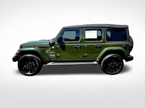 Used 2022 Jeep Wrangler Unlimited Sahara w/ Cold Weather Group image 5