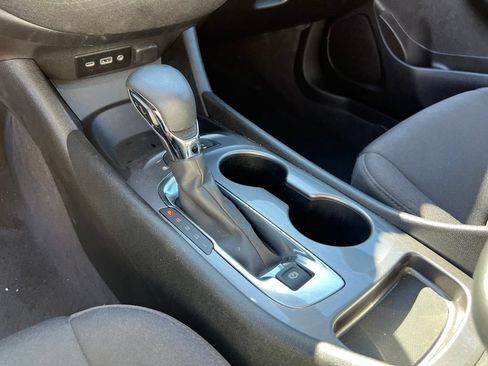Used 2024 Chevrolet Malibu LS FWD image 34