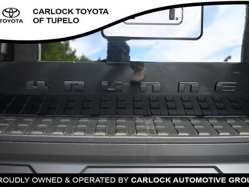 Used 2025 Toyota 4Runner SR5 AWD/4WD image 32