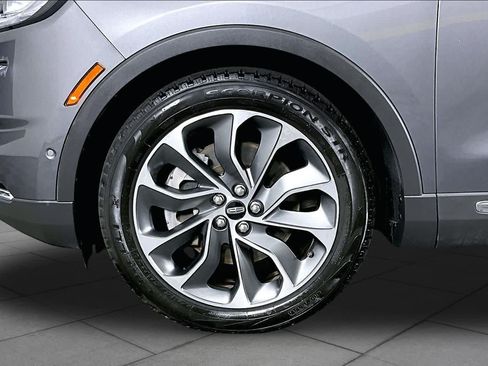 Used 2022 Lincoln Nautilus Reserve w/ Equipment Group 201A FWD image 10